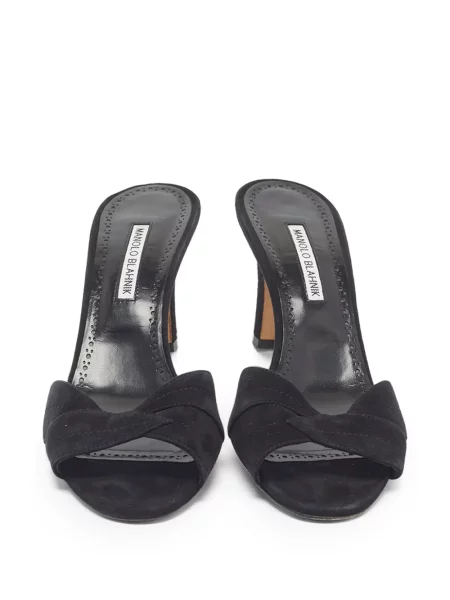 Szarvasbőr szandál Manolo Blahnik fekete