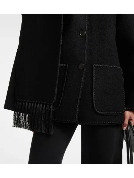 Geacă Toteme cu broderie de lână negru