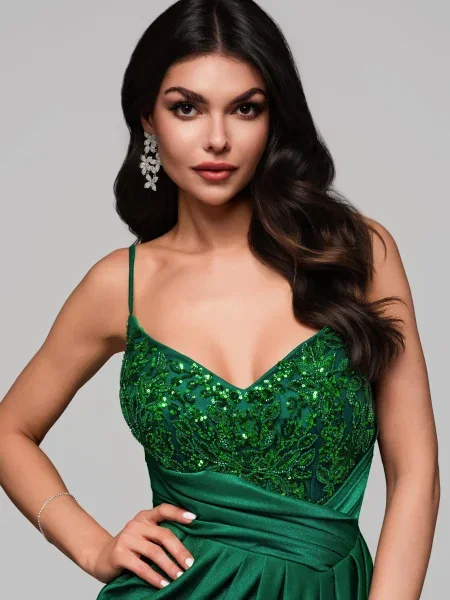 Rochie de seară Edoti de costum verde