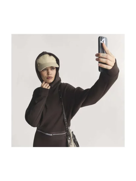 Ruha Adidas barna