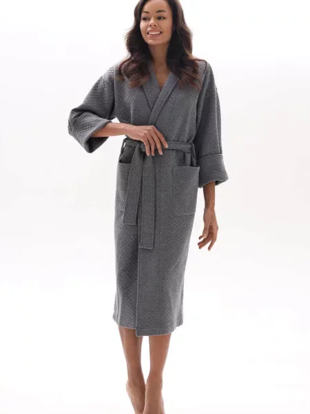 Женский стеганый халат из сірий