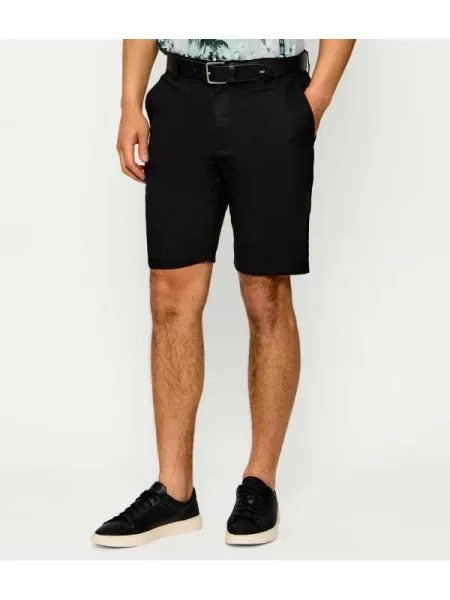 Pantaloni scurți Boss conici negru