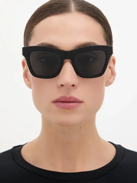 Saint Laurent Napszemüveg női fekete