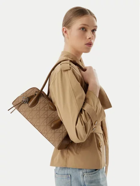 Calvin Klein Rankinė ant peties rusvai žalia ruda