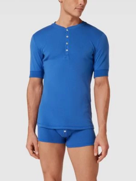 T-shirt z krótką listwą guzikową model ‘Karl’ Schiesser