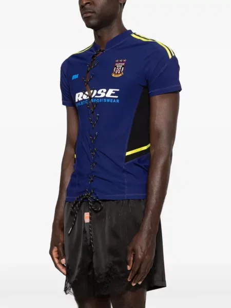 Раирана тениска Martine Rose с връзки на райета с дантела синьо