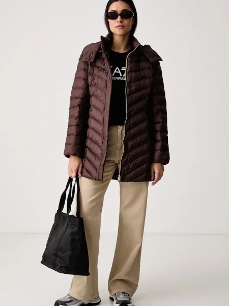 Emporio Armani Geacă de iarnă maro