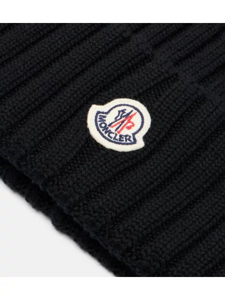 Căciulă Moncler de lână negru