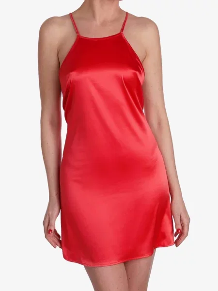Облегающее женское платье-комбинация червона