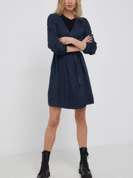 Obleka Superdry mornarsko modra
