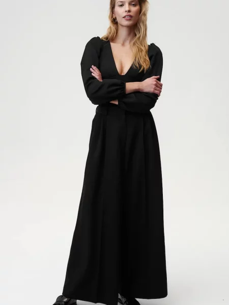Класична блуза Undress Code чорна
