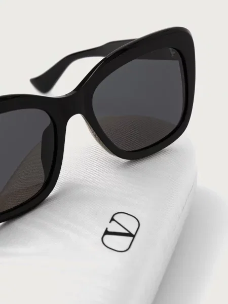 Солнцезащитные очки Valentino Eyewear