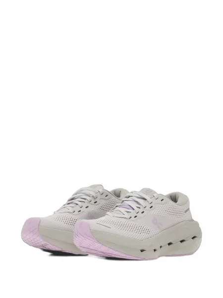 Sneakerși On