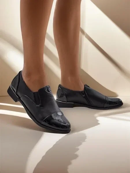 Mokasini Resti črna