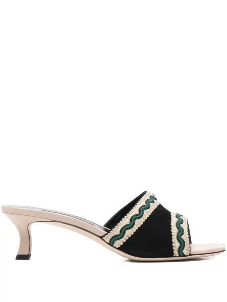 Sandale Manolo Blahnik cu broderie negru