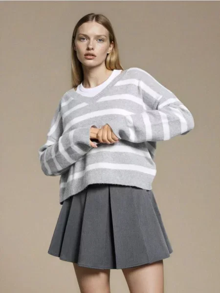Джемпер у смужку білий