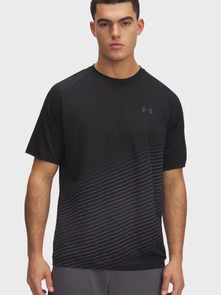 Спортивная футболка Under Armour черная