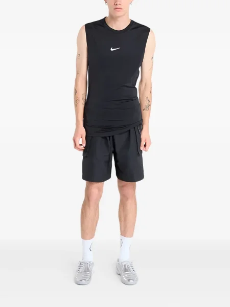 Pantaloni scurți Nike cu imprimeu geometric cu imagine din canvas negru