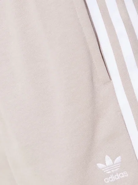 Prugaste kratke hlače Adidas crna