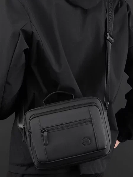 Сумка через плечо Royalbag черная