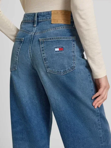 Jeansy Wide & Loose Fit z mieszanka bawełny Tommy Jeans niebieskie
