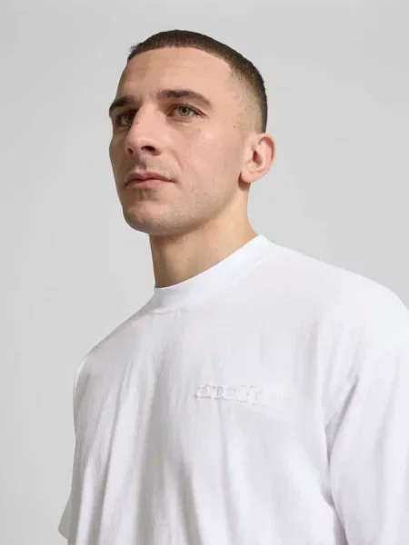 T-shirt o kroju regular fit z detalem z logo Another Cotton Lab biała