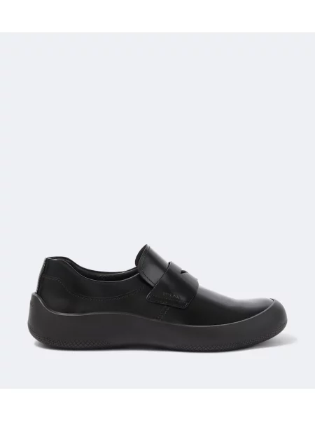 Pantofi loafer Prada din piele negru