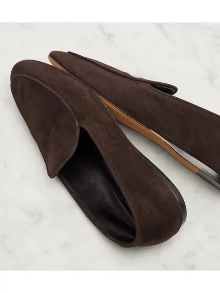 Pantofi loafer The Row din piele de căprioară maro