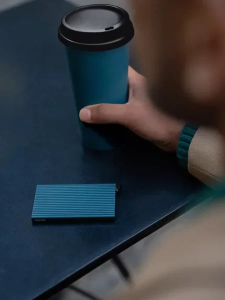 Secrid kártyatartó FLUTED kék