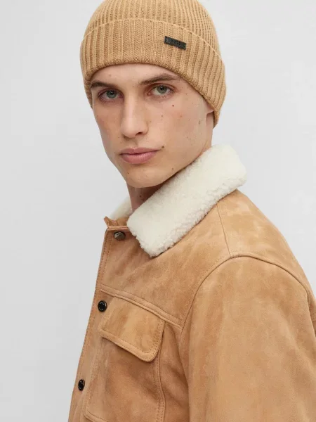 Шерстяная шапка Boss бежевая