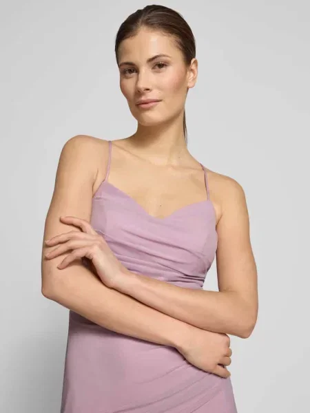 Sukienka wieczorowa o kroju slim fit z rozporkiem Luxuar