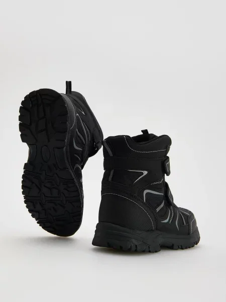 Утепленные сапоги Reserved черные