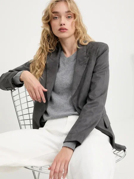 Answear.LAB sacou un singur rand de neted gri