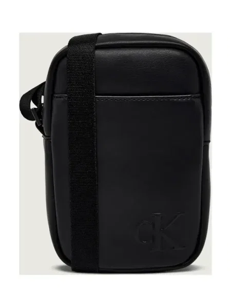 Calvin Klein Válltáska fekete