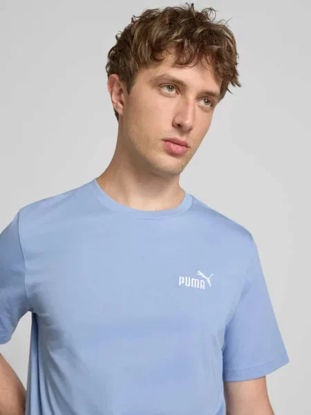 T-shirt w kroju regular fit z haftowanym logo Puma Performance