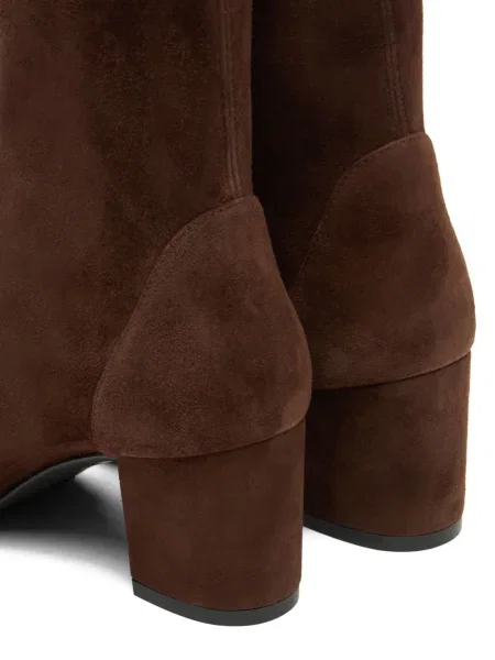 Botine Stuart Weitzman din piele de căprioară maro