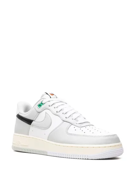 Top Nike