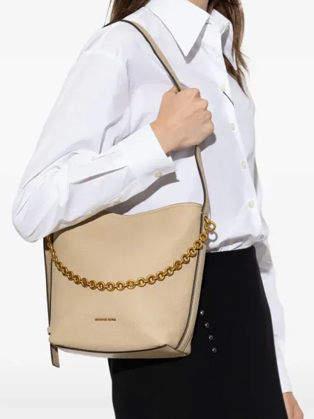 Geantă Michael Michael Kors din piele cu volane roz