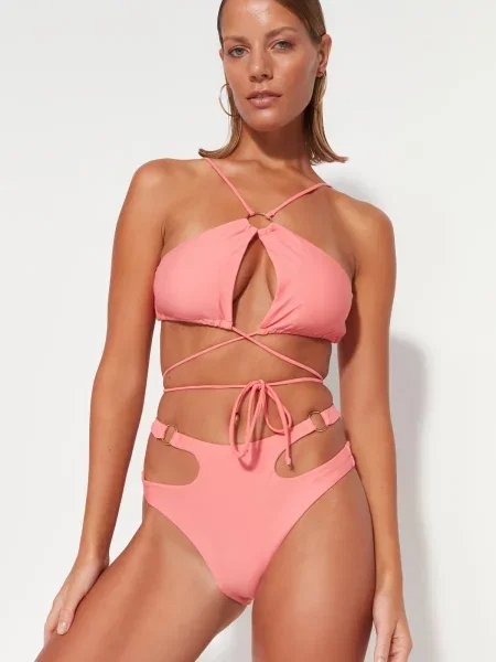 Top Trendyol cu gât halter roz