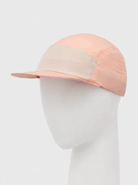 Шапка с козирка Peak Performance Lightweight с изчистен дизайн розово