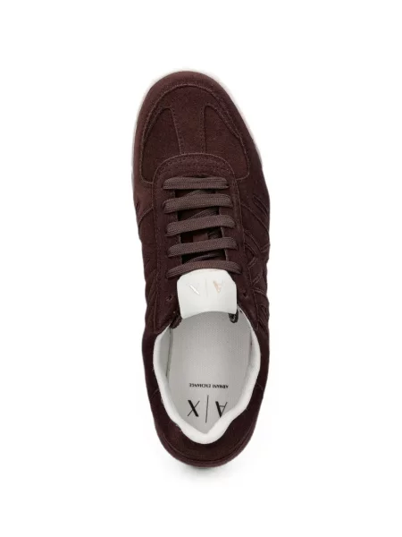Szarvasbőr aplikált sneaker Armani Exchange barna