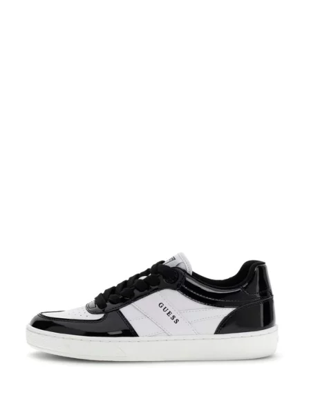 Sneakersy Guess bílé