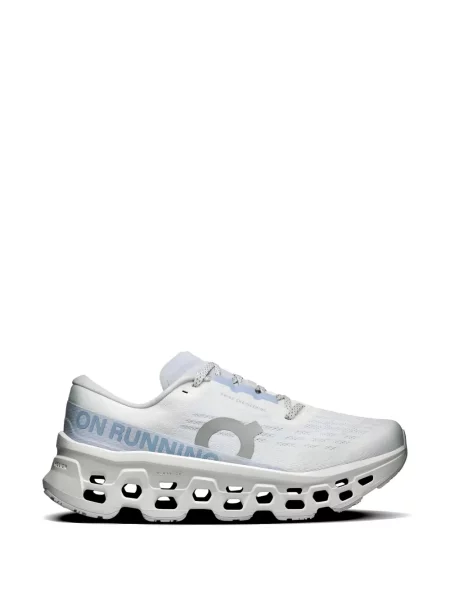 Sneakerși On alb