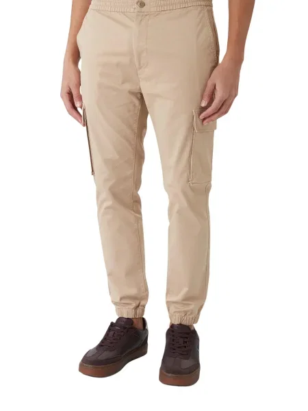 Hlače chino Calvin Klein rjava