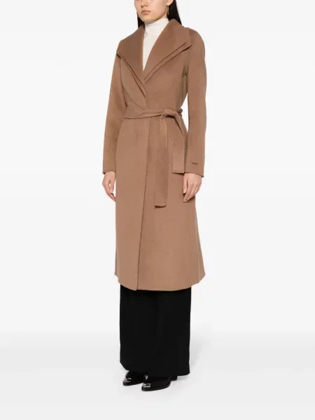 Palton Tahari maro