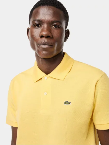 Поло Lacoste желтое