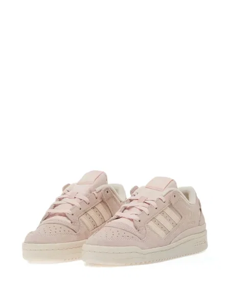 Sneakerși Adidas Adilette din piele de căprioară alb