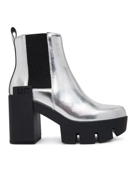 Polokozačky United Nude
