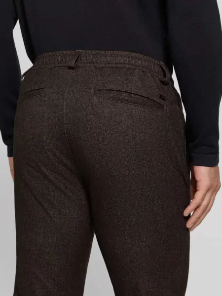 Spodnie dresowe o kroju tapered fit z dodatkiem model Phil KBE' Brax