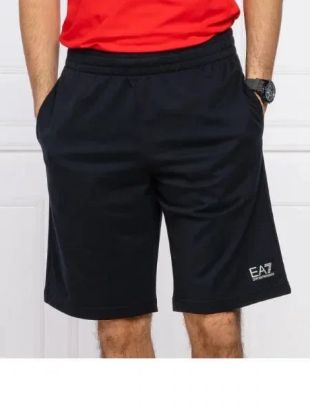 Pantaloni scurți